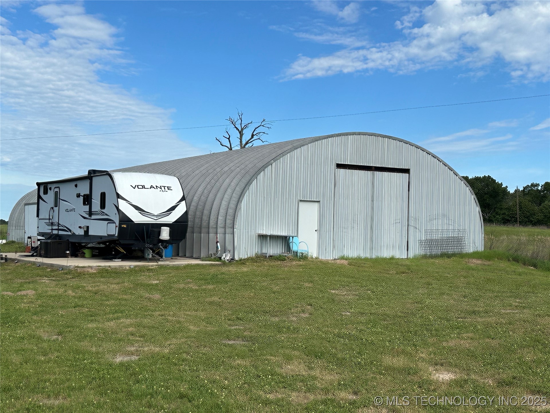8494 E Nightingale
