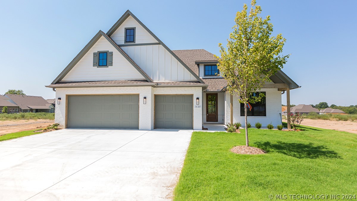 View Broken Arrow, OK 74014 house