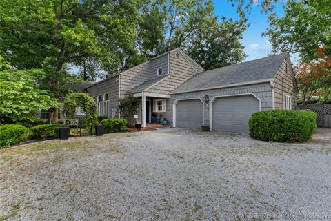 Photo of 2773 E 28th Street, Tulsa, OK 74114 (MLS # 2615780)