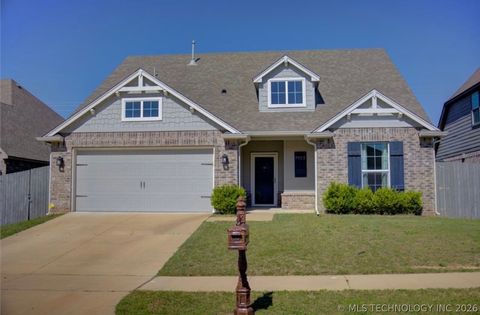 Photo of 7012 S Elder Avenue, Broken Arrow, OK 74011 (MLS # 2617270)