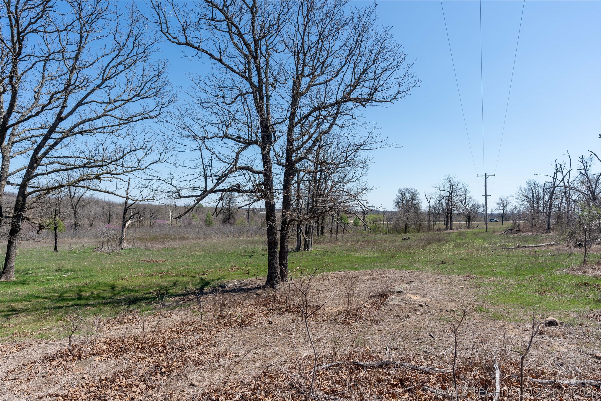 Photo 19 of 30 of 10815 S Highway 48 Highway land