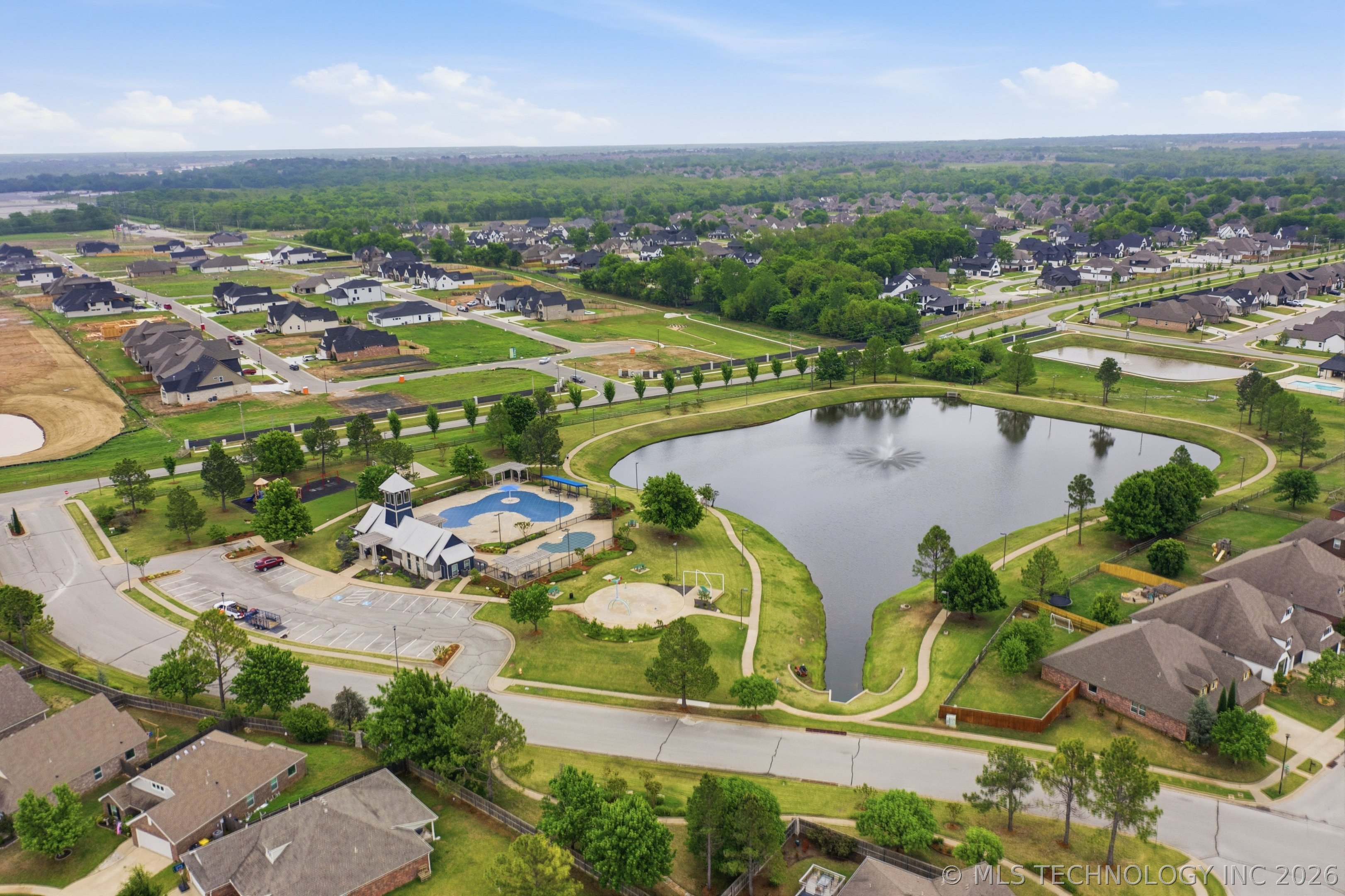 13412 S 19th Place, Bixby, OK 74008 — MLS #2613899 — photo 4 of 49
