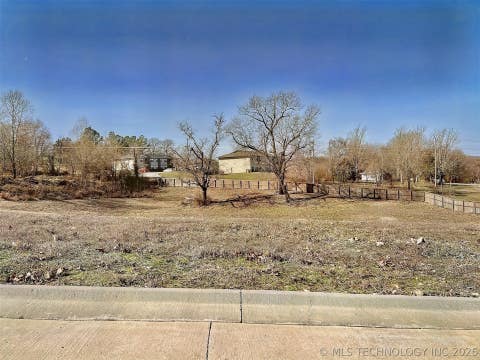 Photo of 758 Harlan Drive, Tahlequah, OK 74464 (MLS # 2626050)