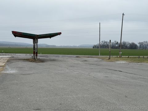 Photo of 9999 Hwy 100, Webbers Falls, OK 74470 (MLS # 2549246)