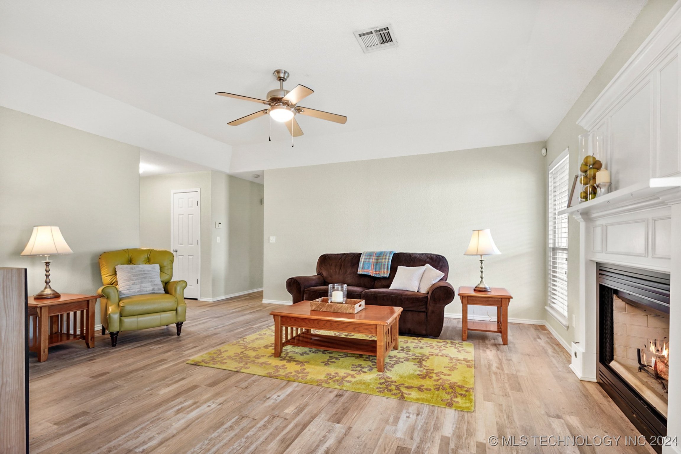 Photo 8 of 27 of 110 Redbud Street house