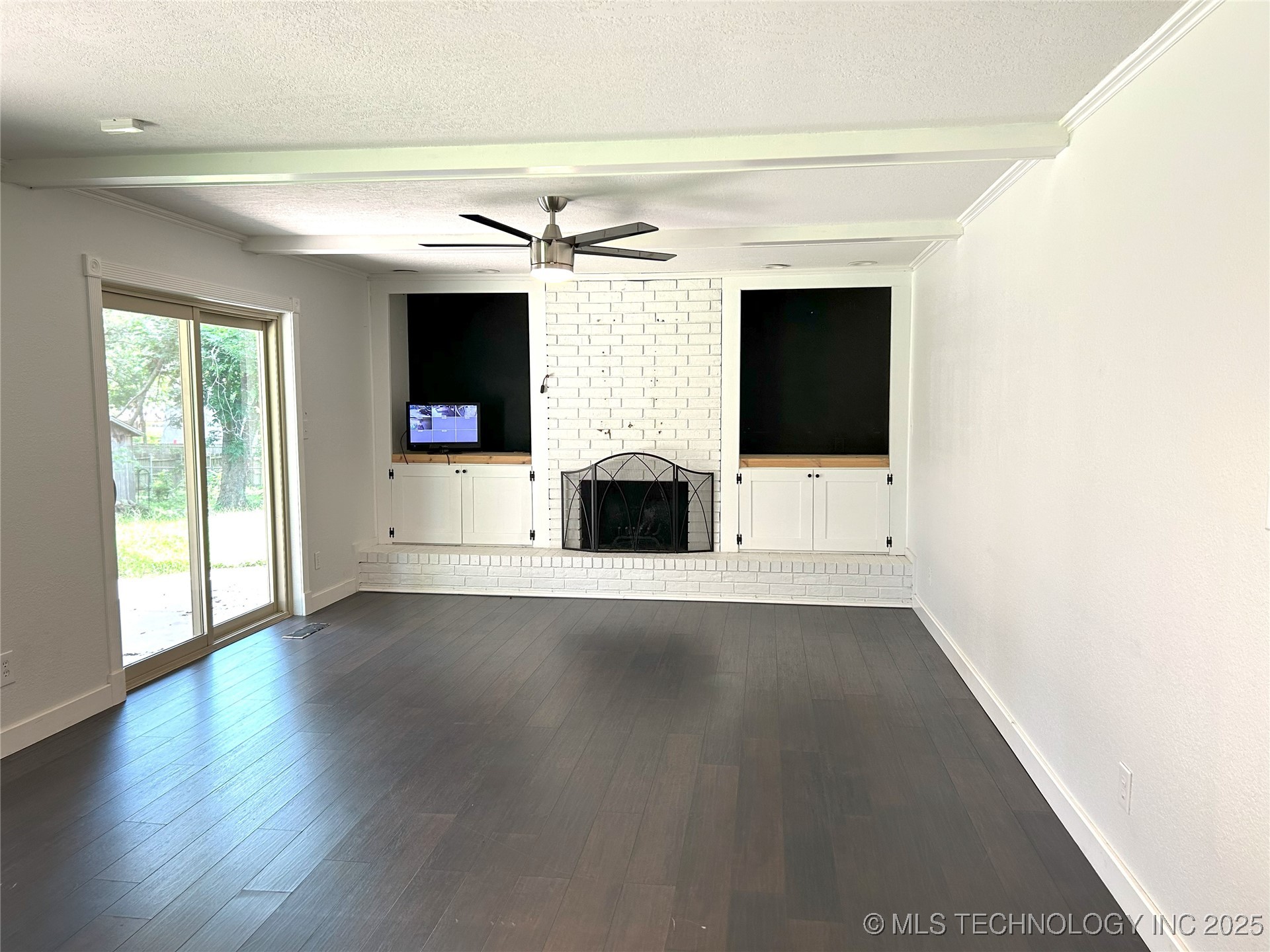 2222 Cloverleaf Place