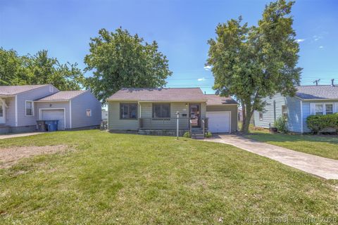 Photo of 5116 E Cameron Street, Tulsa, OK 74115 (MLS # 2616914)
