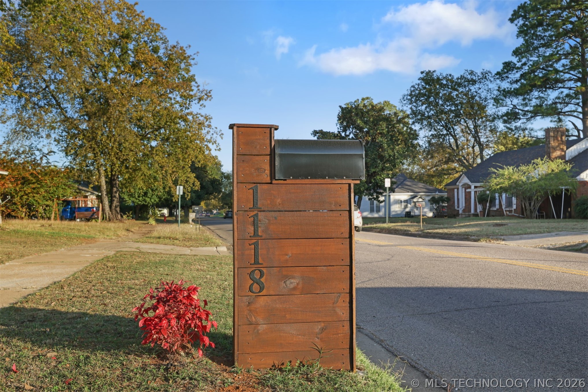 1118 W Evergreen Street