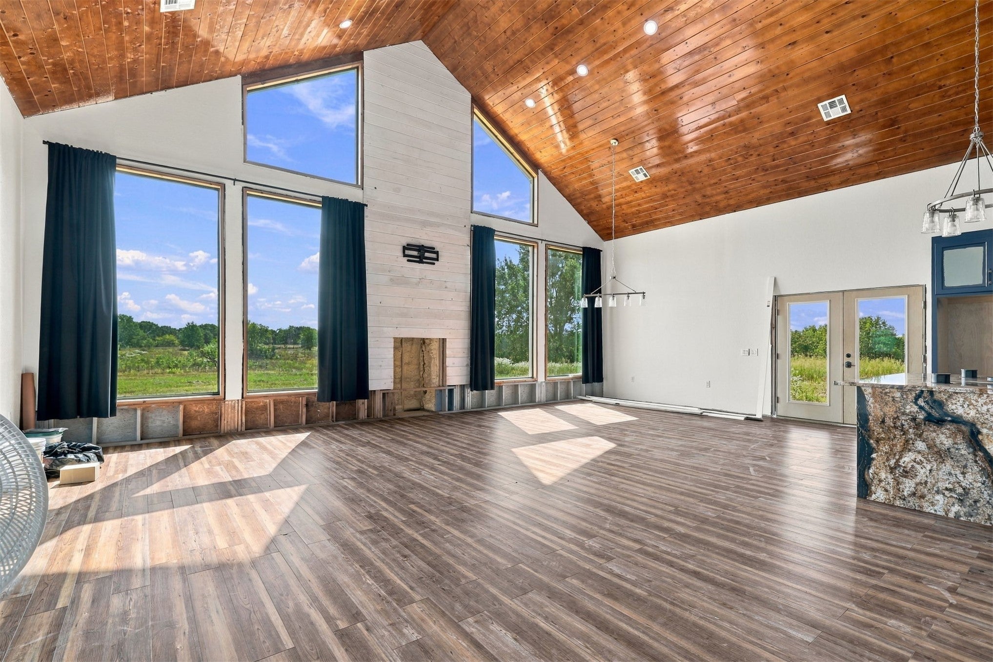 4332 W Twin Oaks
