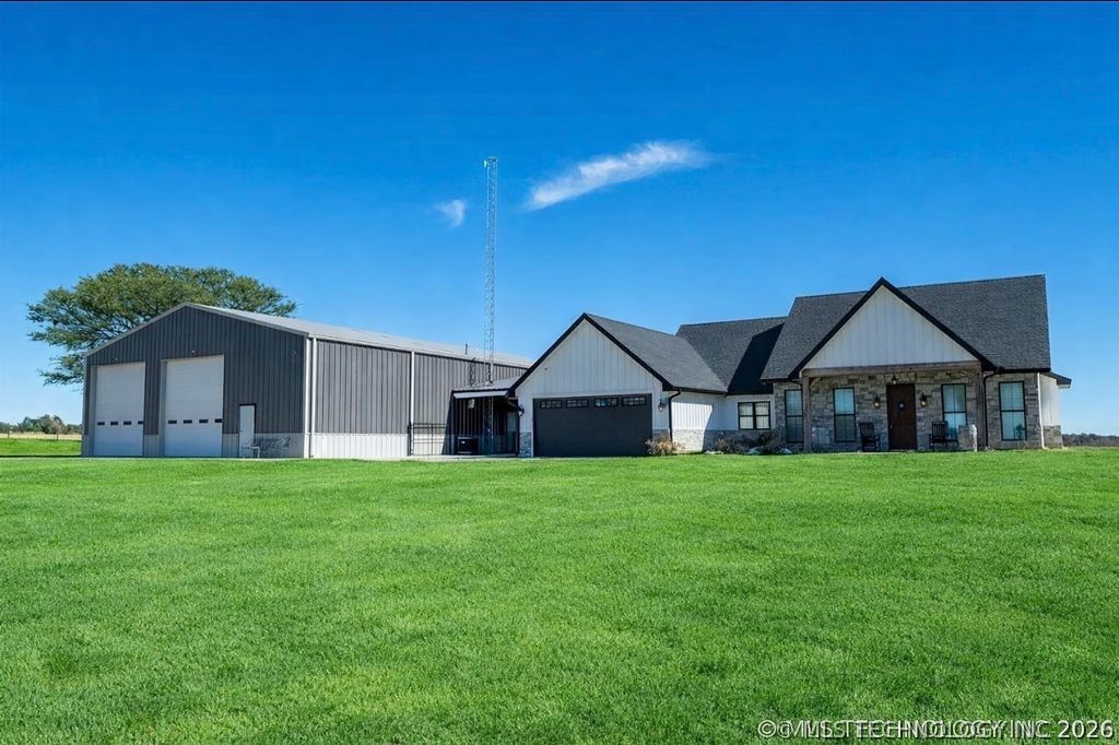 2724 Lark Road