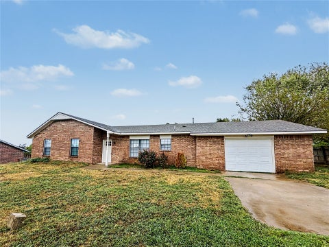 Photo of 18333 Hilltop Circle, Tahlequah, OK 74464 (MLS # 2636466)