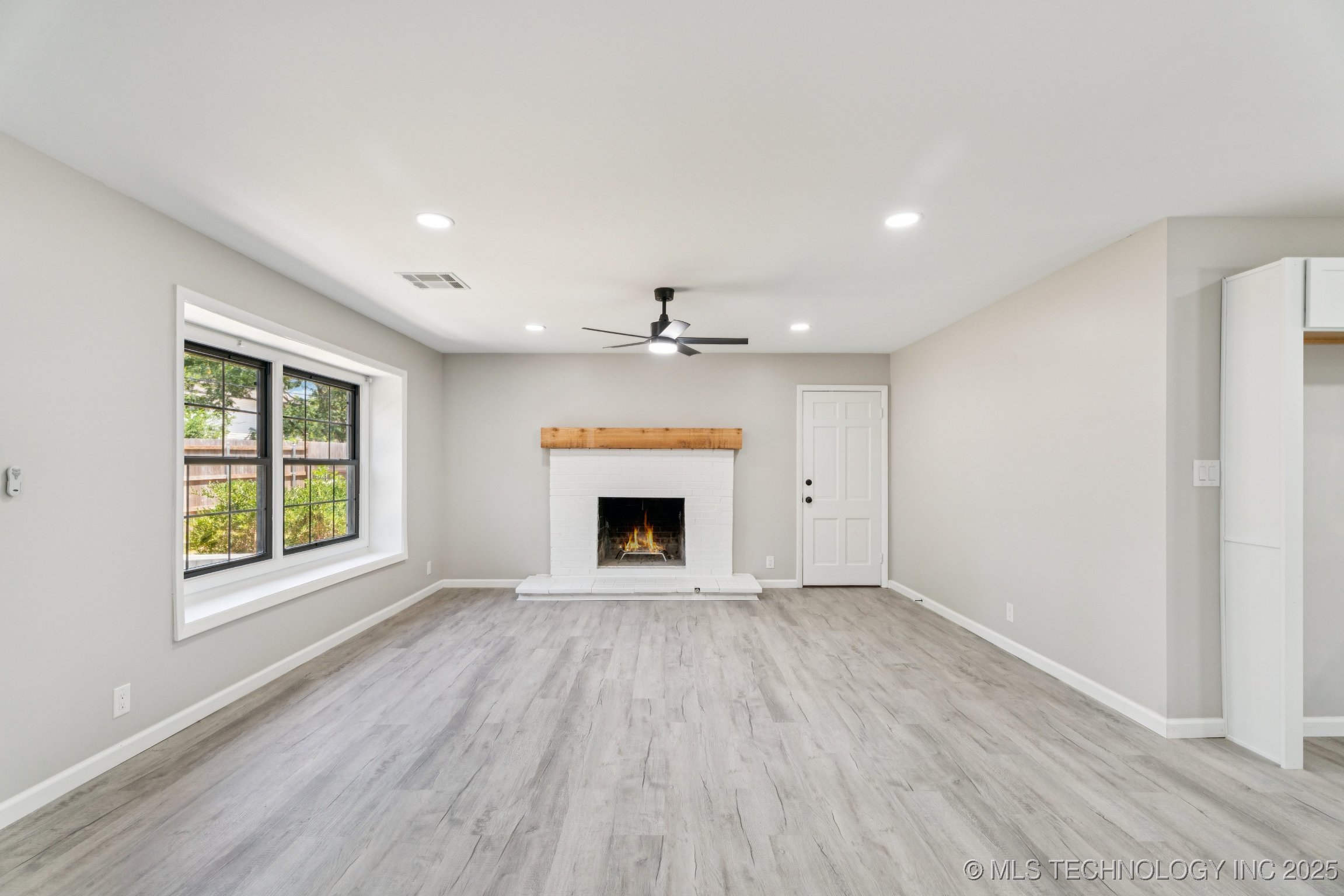 4103 E 53rd Place