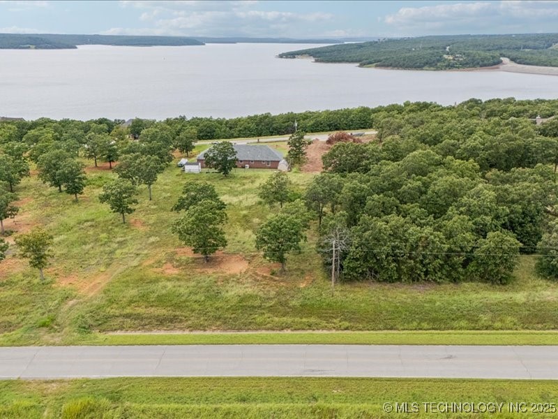 81 E Lake Road