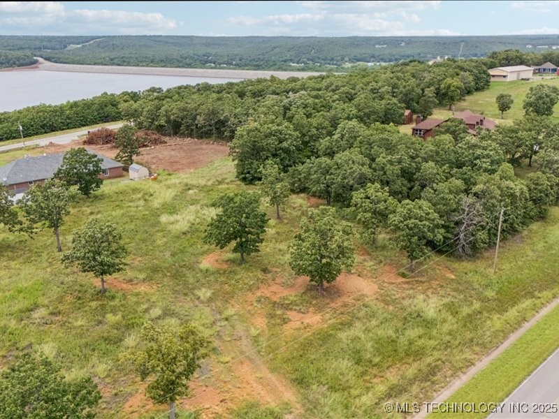 81 E Lake Road