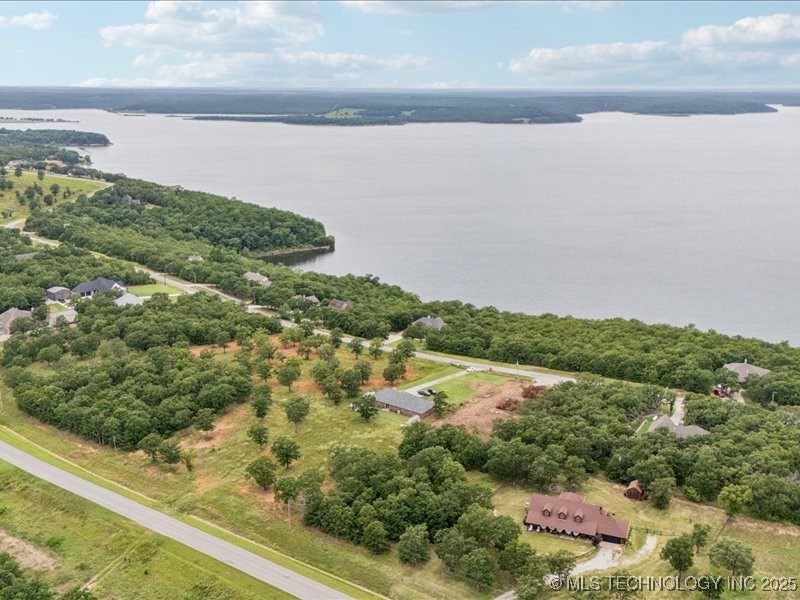 81 E Lake Road