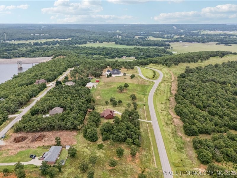 81 E Lake Road