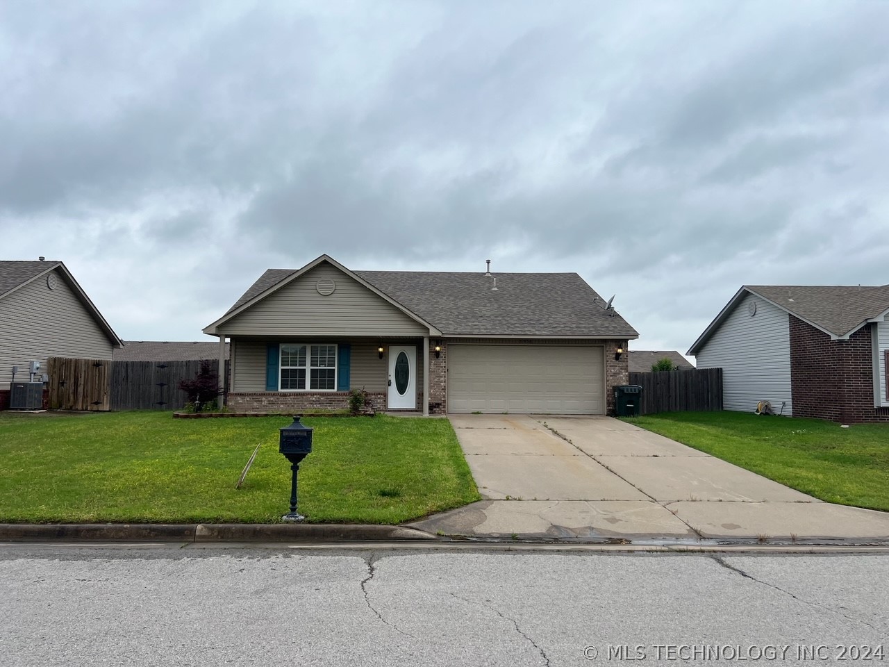 View Broken Arrow, OK 74014 house