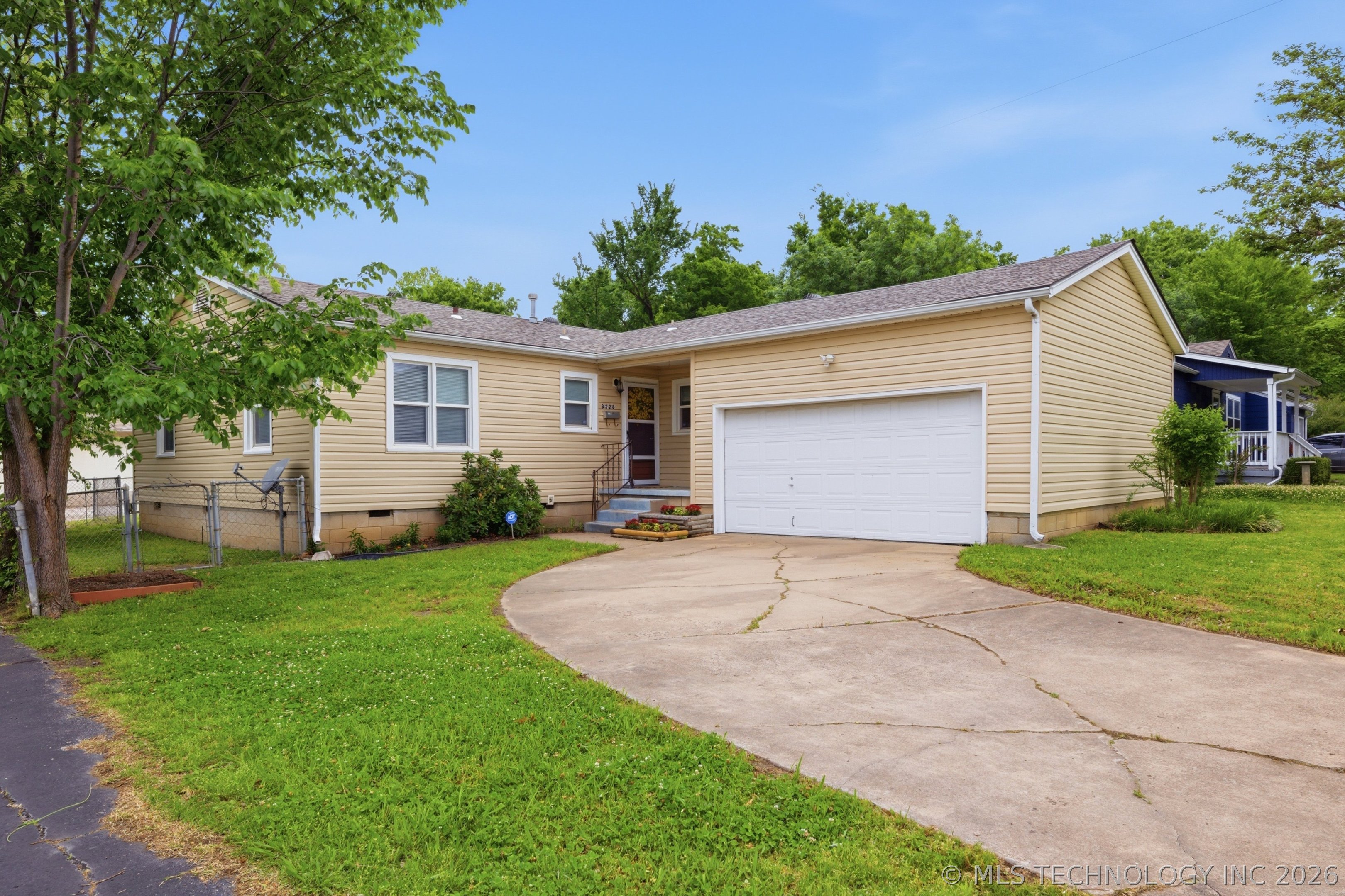 Photo 1 of 26 — 3328 S Knoxville Avenue, Tulsa, OK 74135