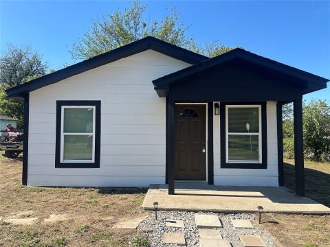 Photo of 1228 E Buffalo Street, Okmulgee, OK 74447 (MLS # 2638203)