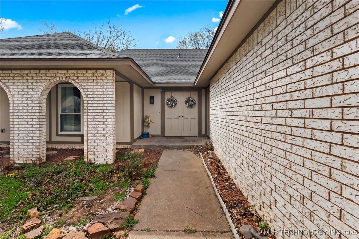 909 W Decatur Street