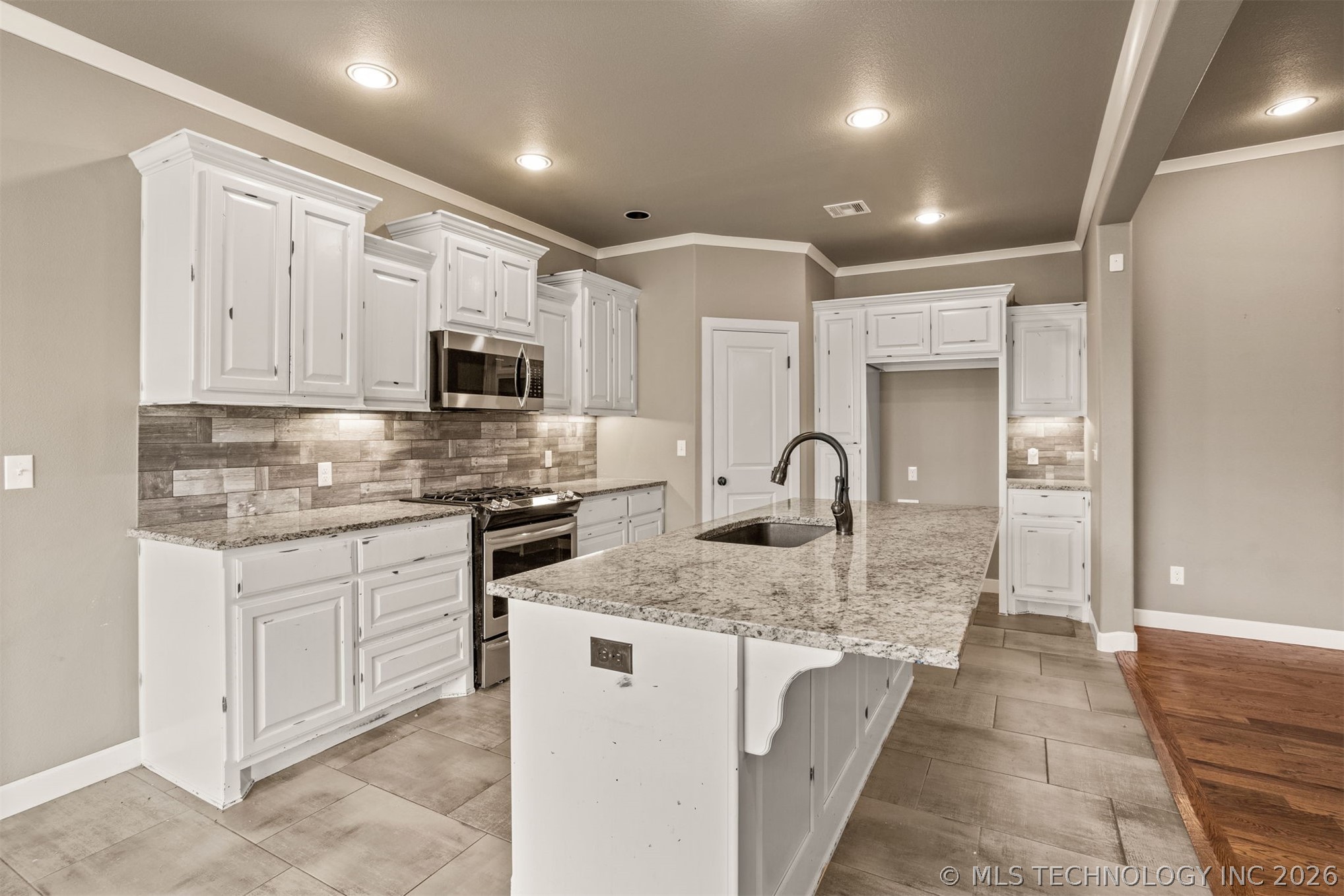 8110 N 77 EastAvenue, Owasso, OK 74055 — MLS #2620274 — photo 19 of 41