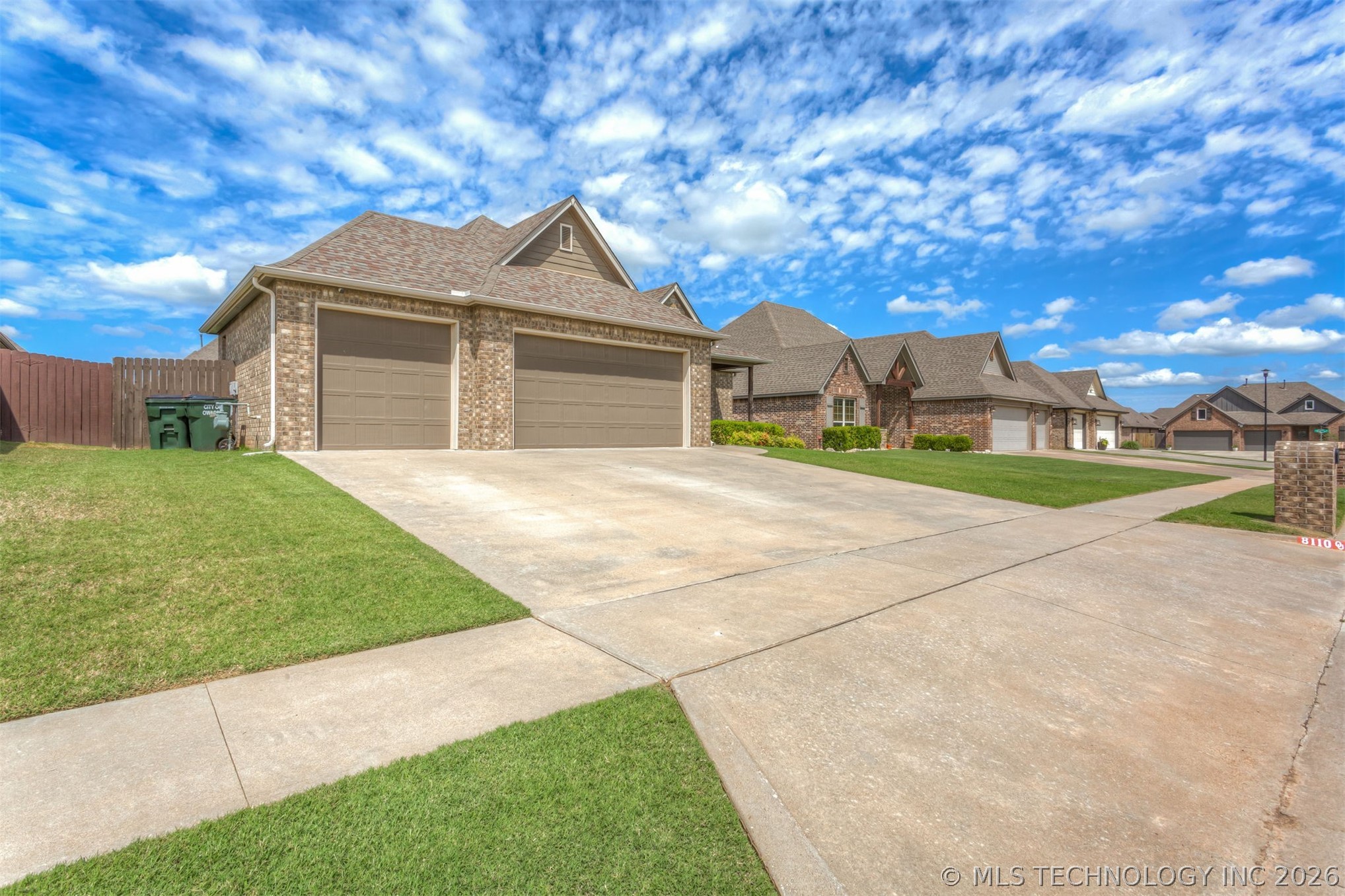 8110 N 77 EastAvenue, Owasso, OK 74055 — MLS #2620274 — photo 3 of 41