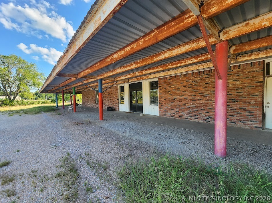 Photo 1 of 27 — 1009 State Highway 70, Kingston, OK 73439