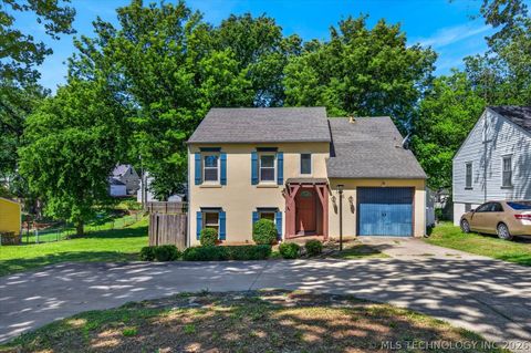Photo of 1715 S Osage Avenue, Bartlesville, OK 74003 (MLS # 2616192)