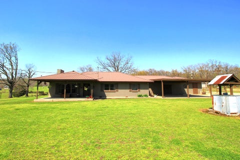 Photo of 465501 E 800 Road, Stilwell, OK 74960 (MLS # 2638268)