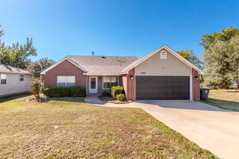 Photo of 5920 S 32nd Avenue W, Tulsa, OK 74107 (MLS # 2636423)