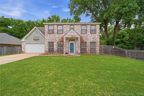Photo of 7926 S 78th EastAvenue, Tulsa, OK 74133 (MLS # 2617213)