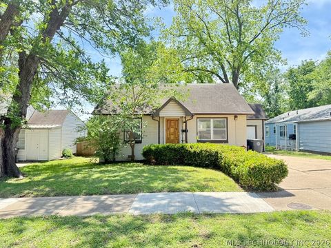 Photo of 3408 E 4th Place, Tulsa, OK 74112 (MLS # 2616228)