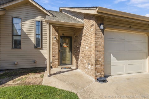 Photo of 8144 E 17th Street #E, Tulsa, OK 74112 (MLS # 2631384)