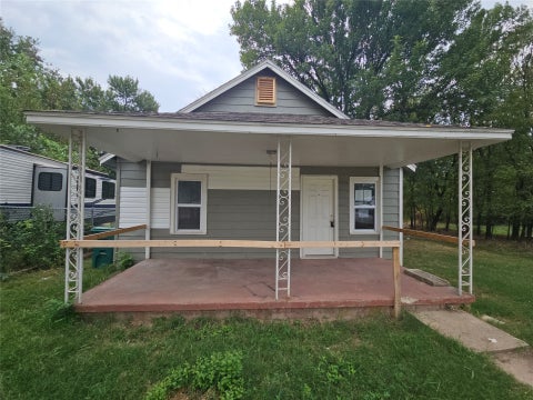Photo of 1128 E Arch Avenue, Sapulpa, OK 74066 (MLS # 2636891)