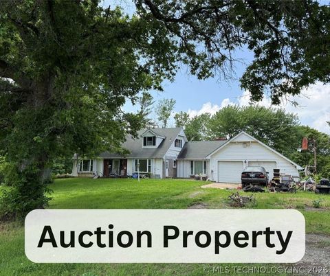 Photo of 11876 E 405 Road, Claremore, OK 74017 (MLS # 2615891)