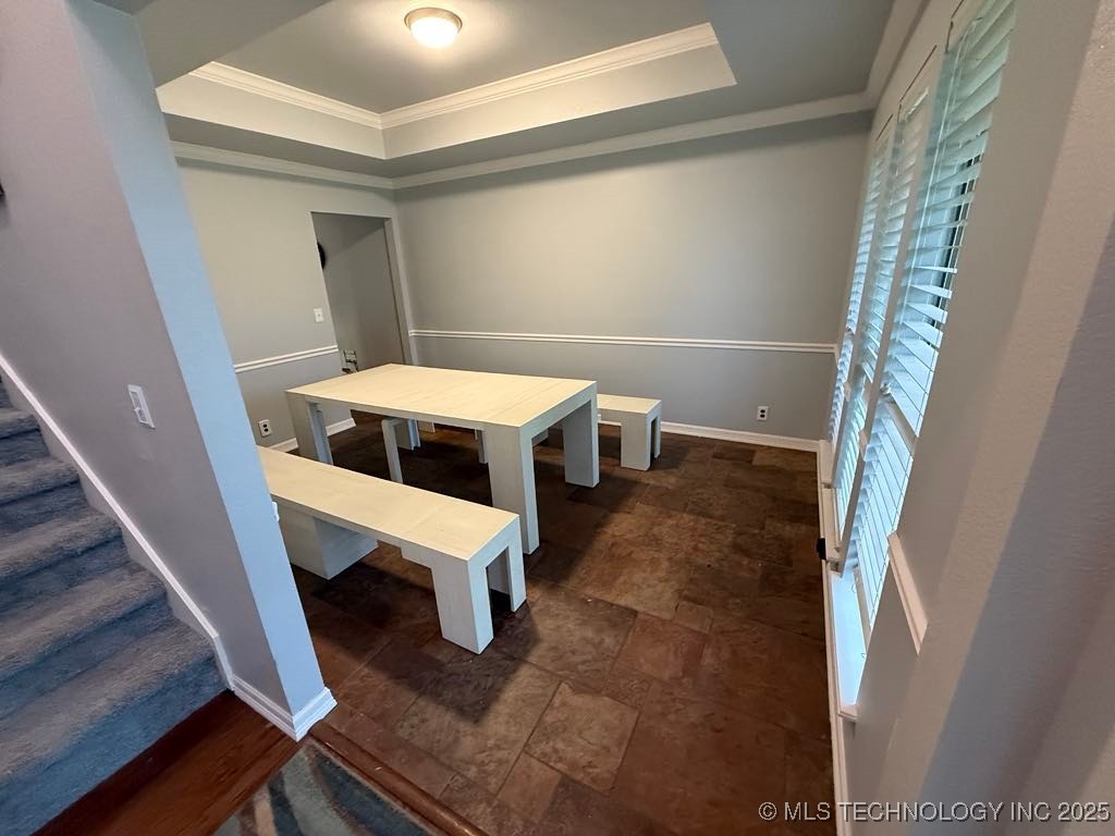 1105 S Umbrella Avenue