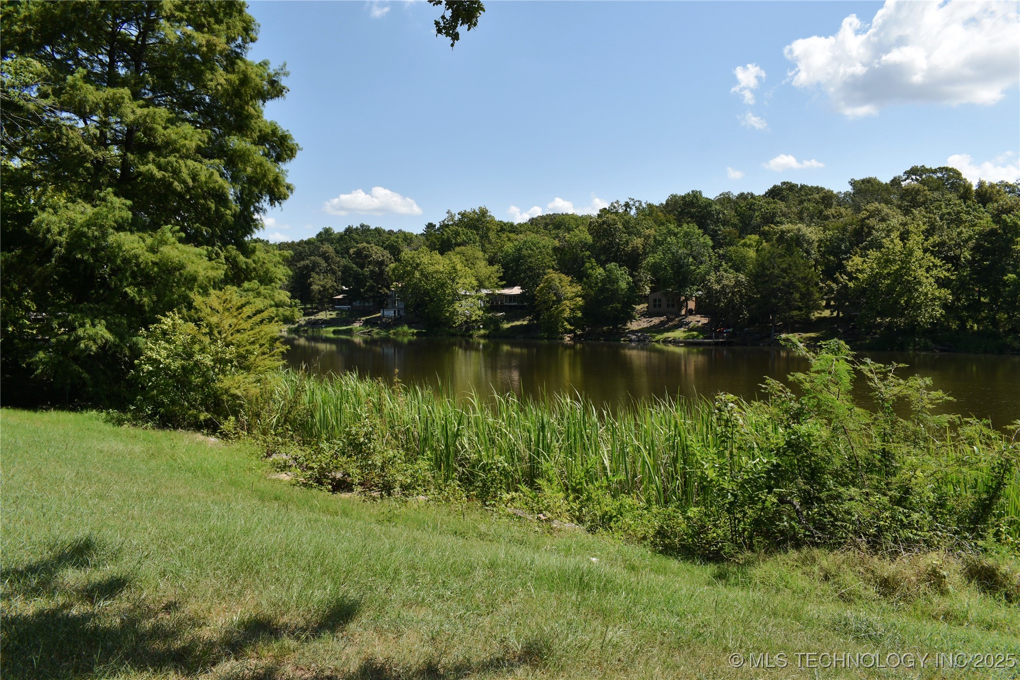 1041 Noble Acres