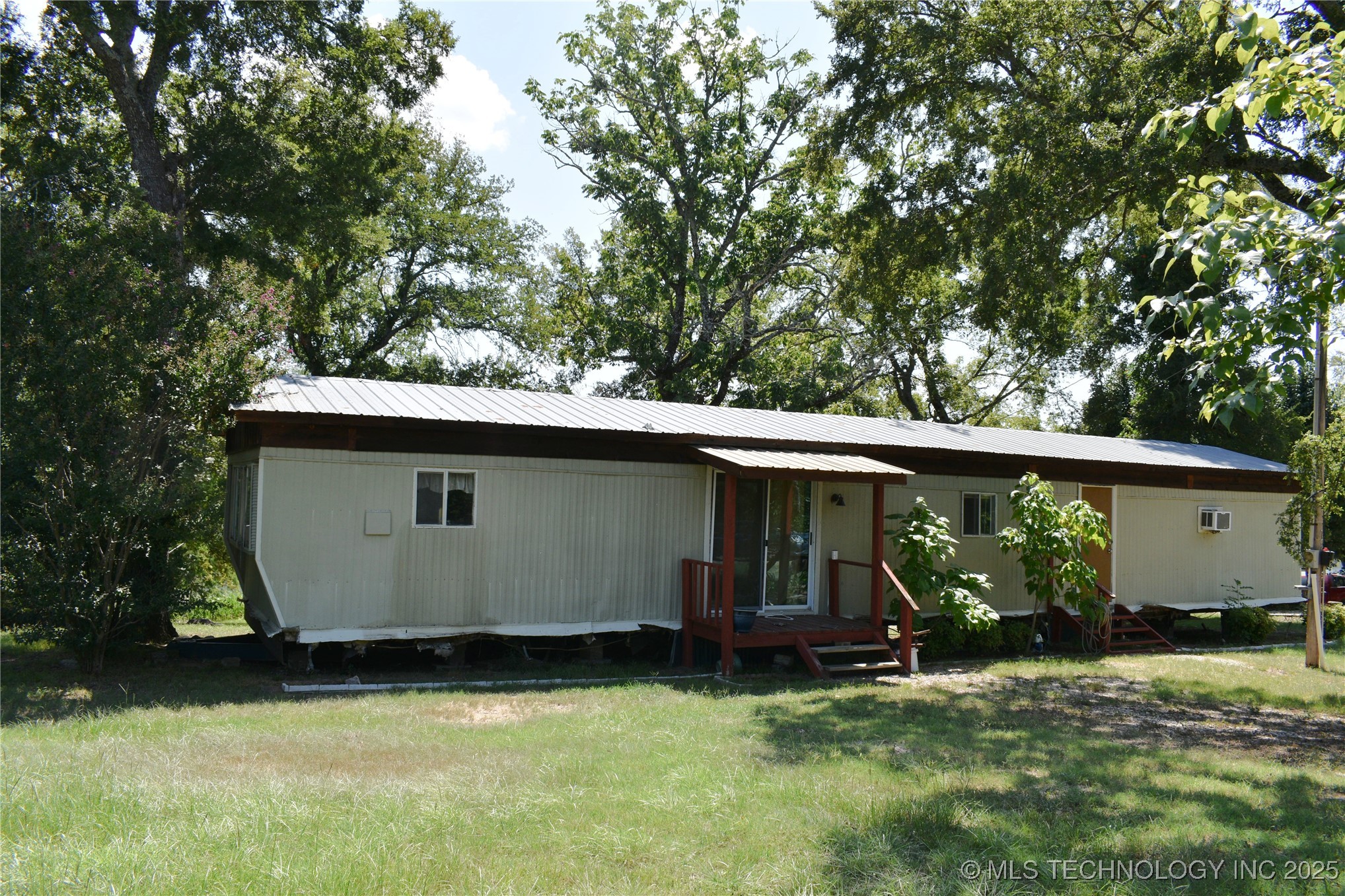 1041 Noble Acres