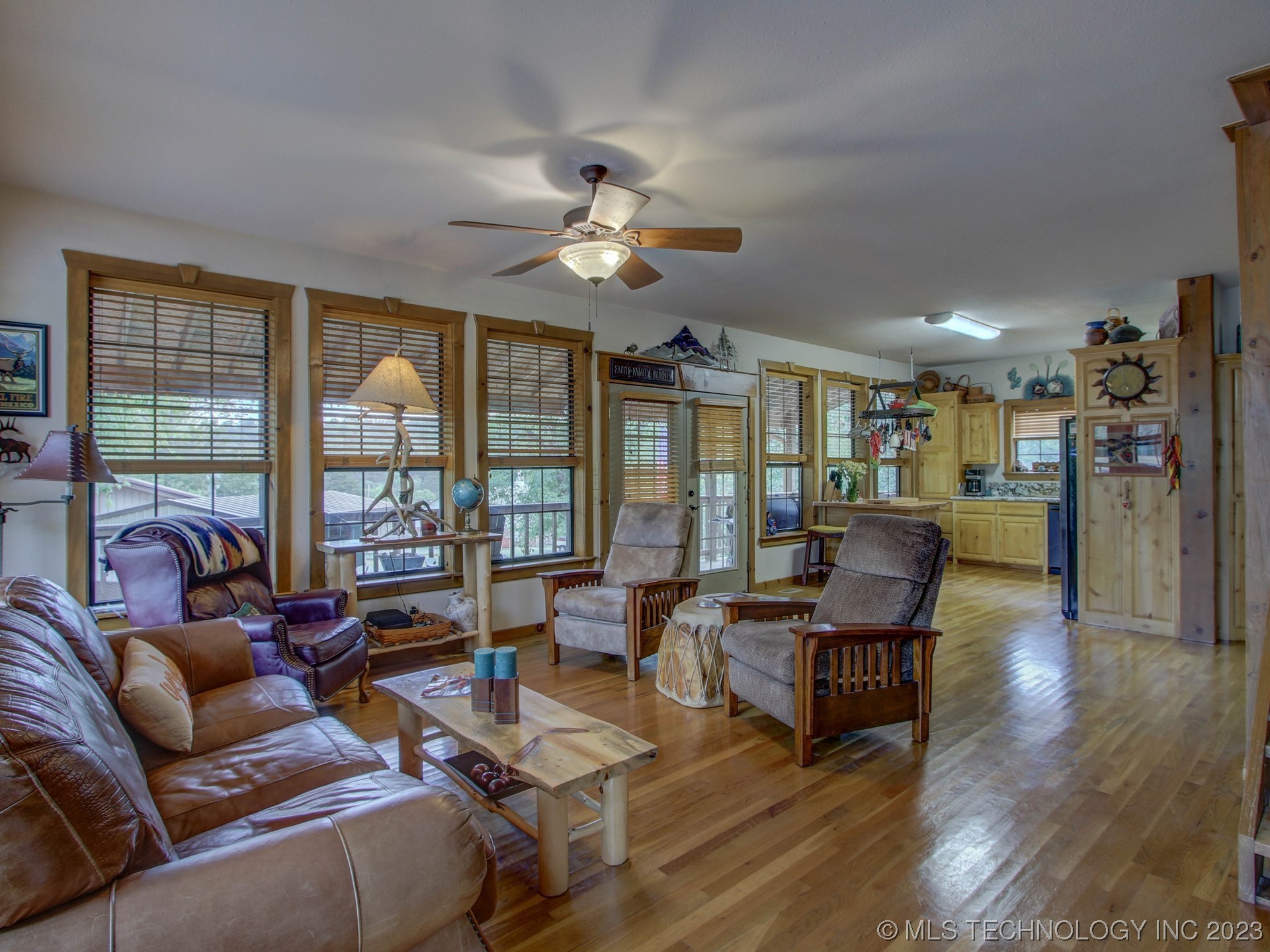 Photo 15 of 41 of 20413 E Allen Road house