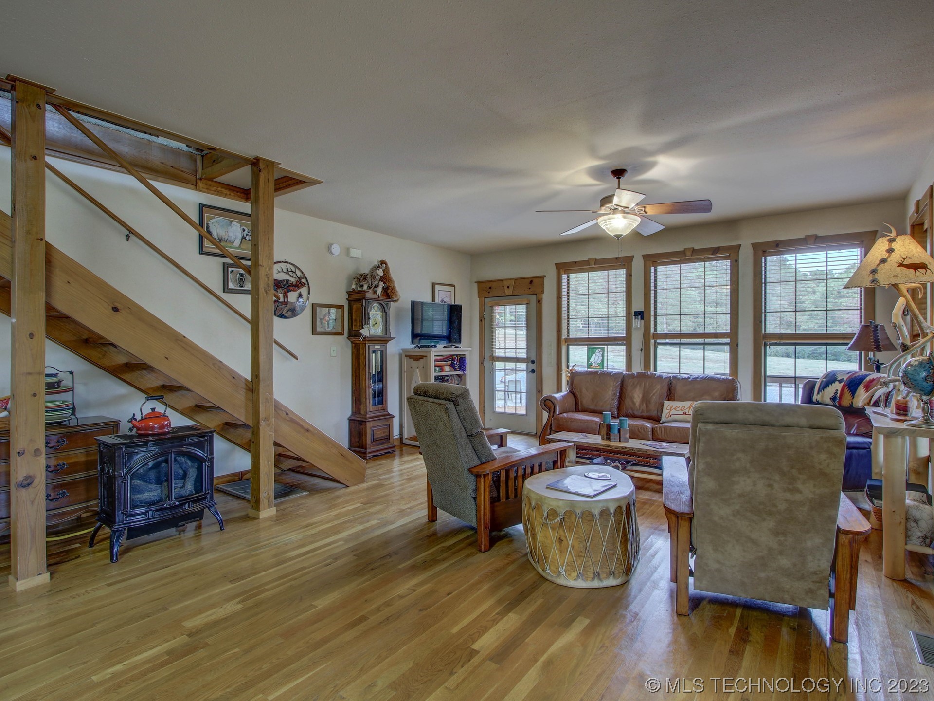 Photo 13 of 41 of 20413 E Allen Road house