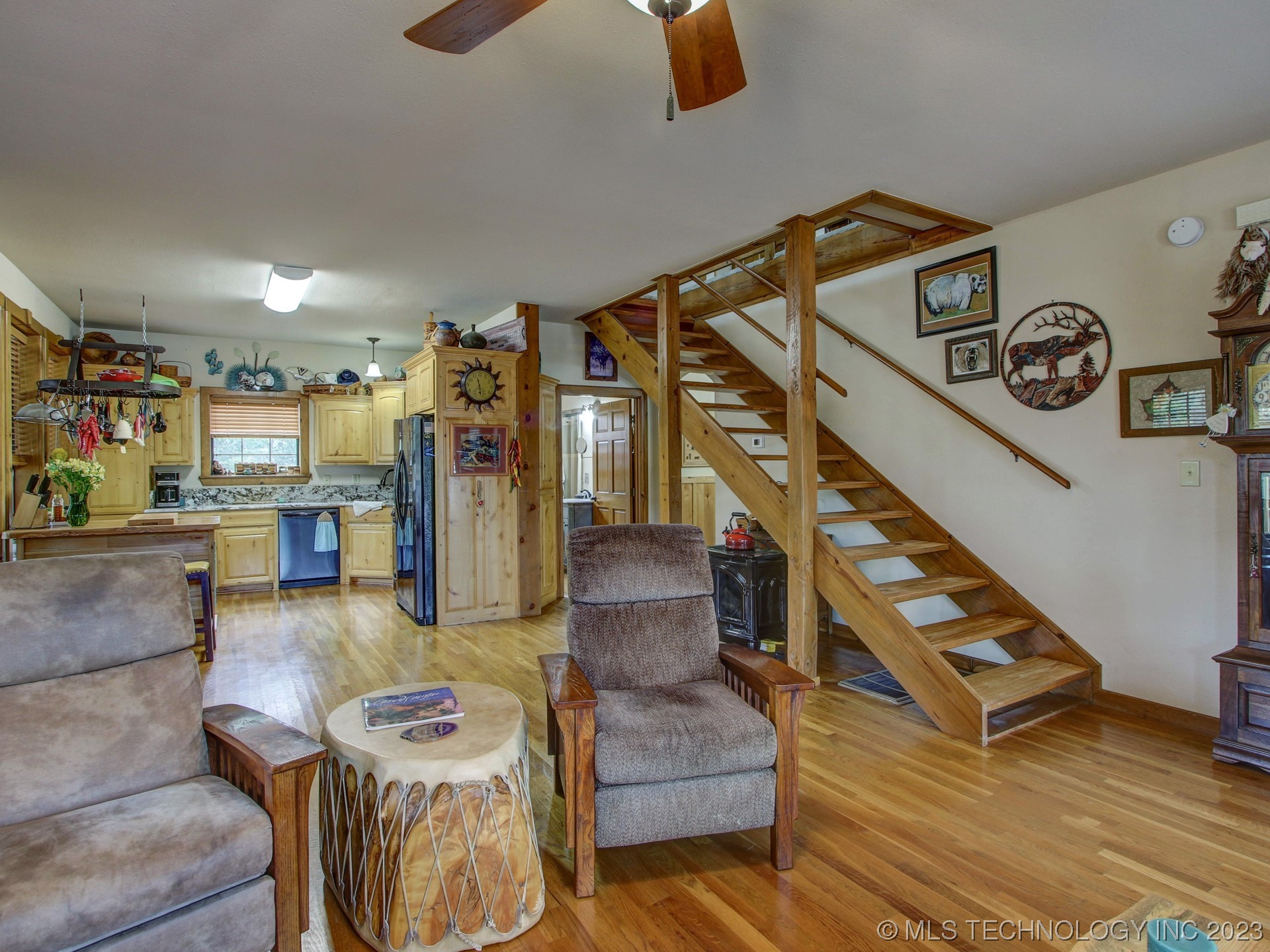 Photo 16 of 41 of 20413 E Allen Road house