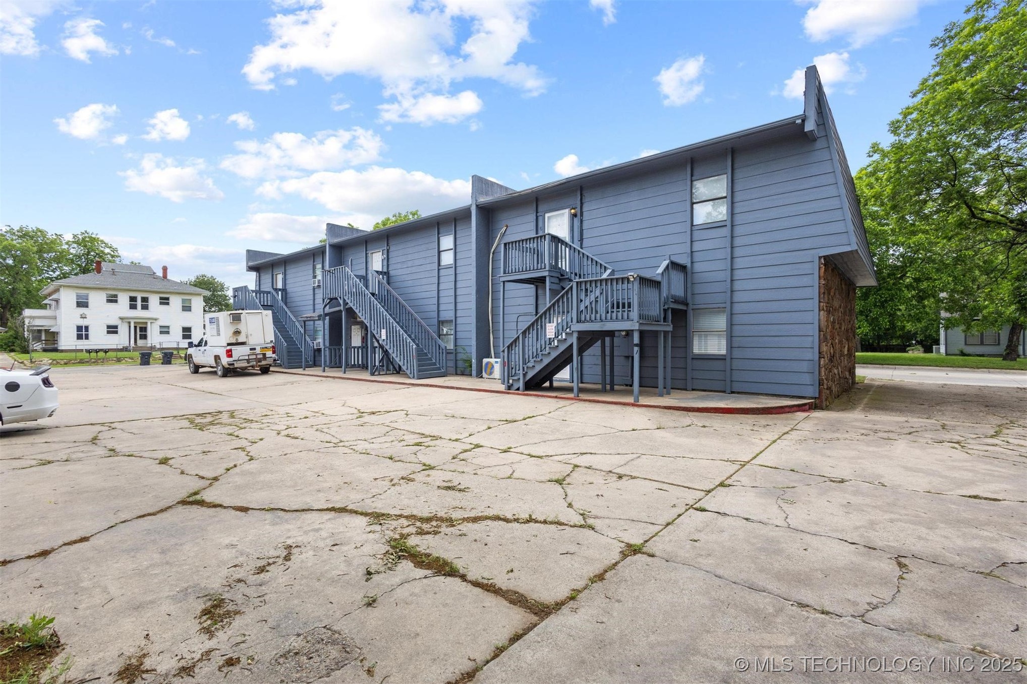 806 N Washington