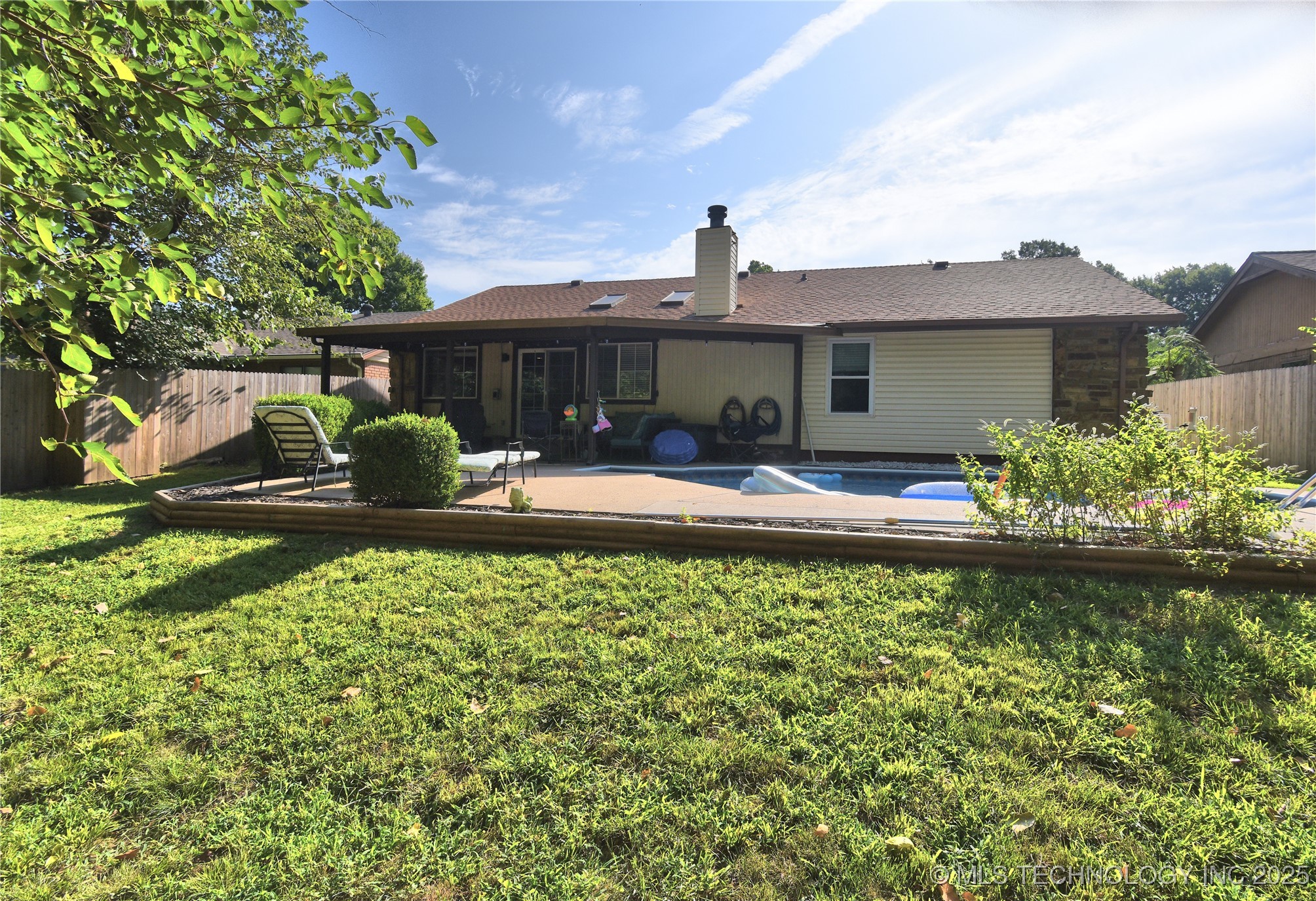 1416 N Juniper Place