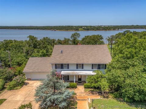 Photo of 105 Canoe Cove, Mannford, OK 74044 (MLS # 2625226)