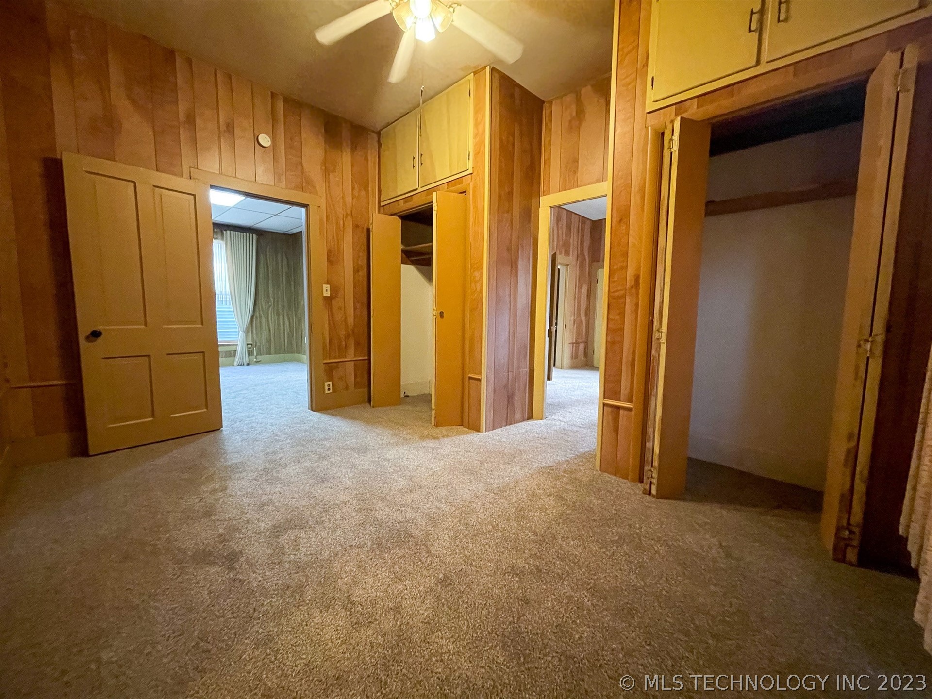 Photo 17 of 28 of 810 W 13th Street house