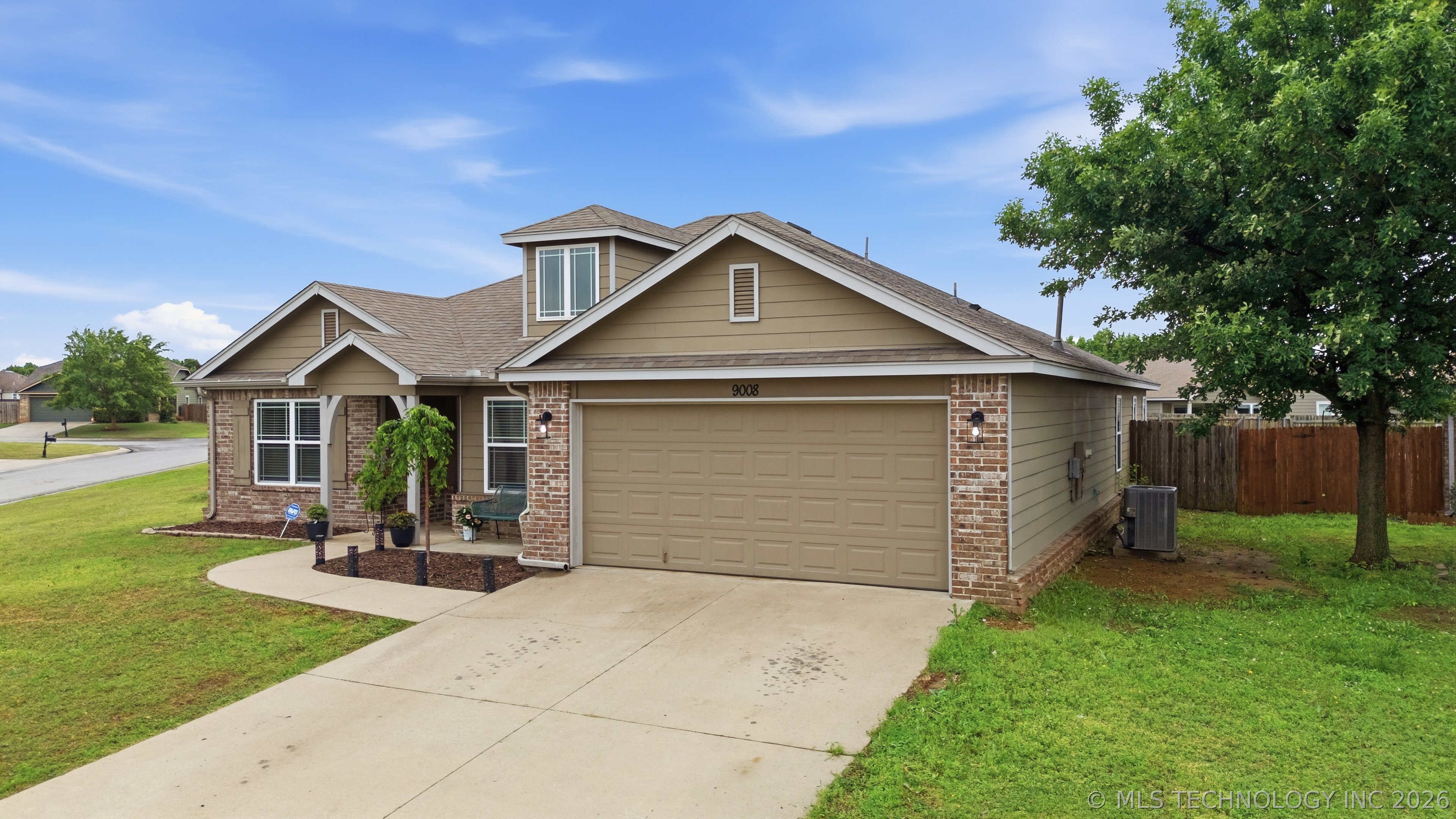 Photo 1 of 41 — 9008 S 255th EastAvenue, Broken Arrow, OK 74014