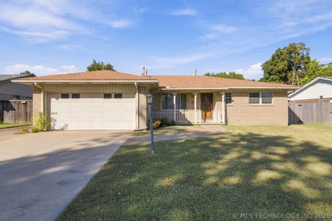 Photo of 8231 E 32nd Street, Tulsa, OK 74145 (MLS # 2638365)