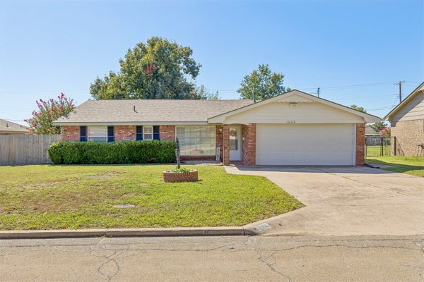 1003 E 12TH ST, CUSHING, OK 74023 - Image 46e1900597783a2fdcd1830facf155ef/3378355384
