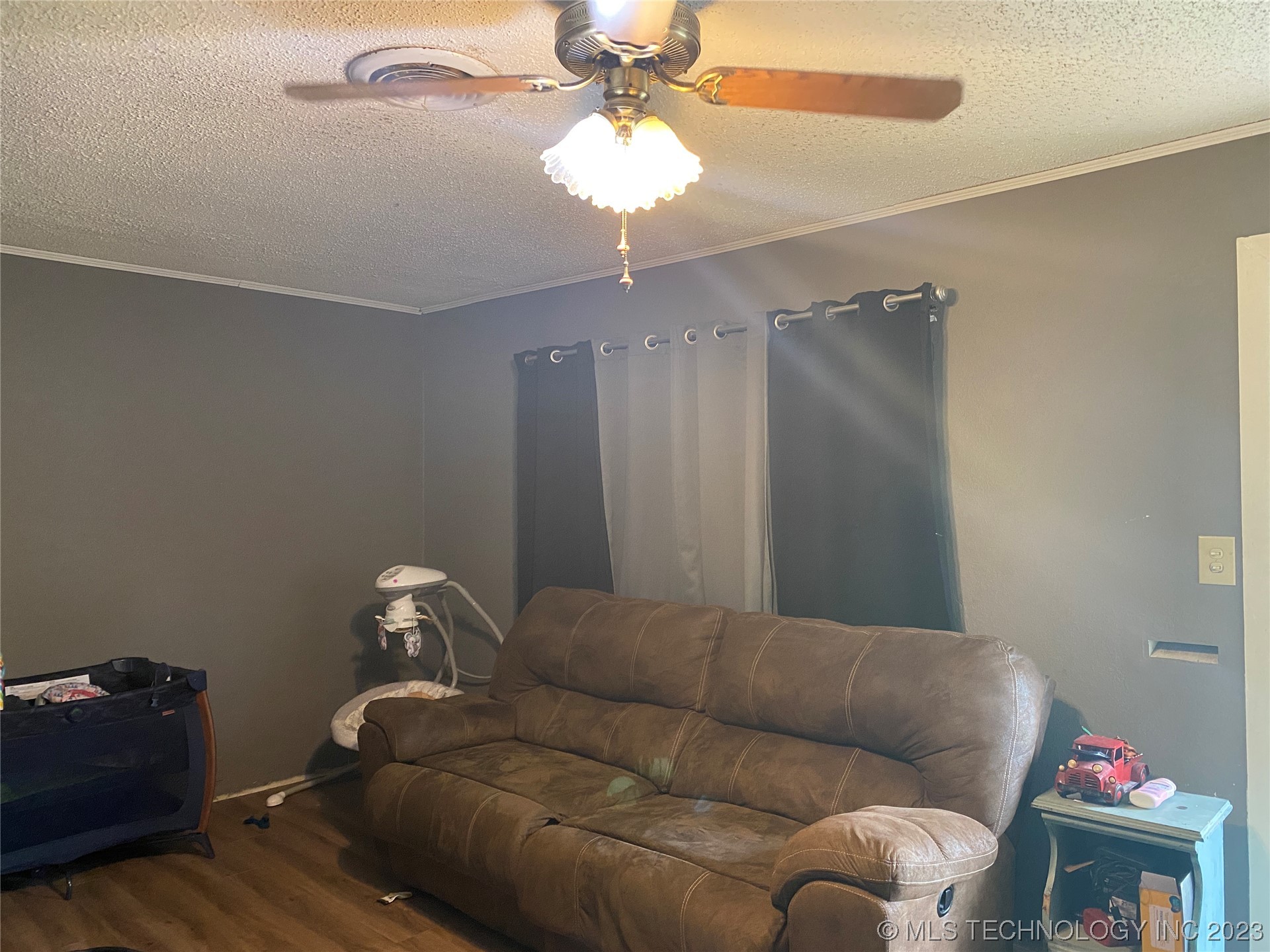 Photo 3 of 16 of 1803 Comanche house