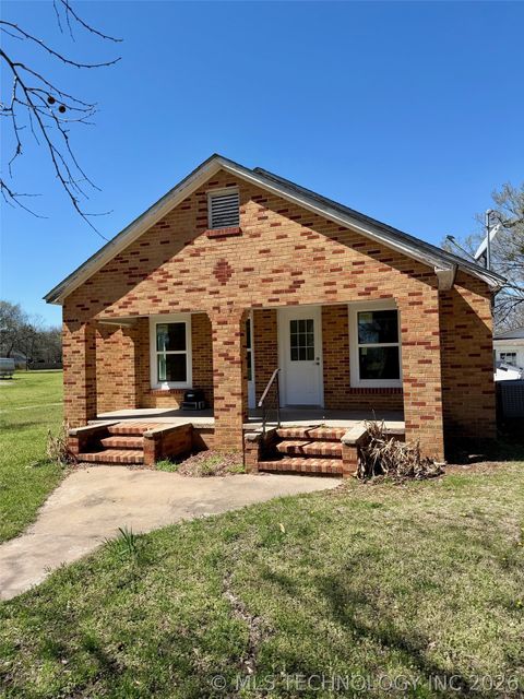 201 N 8th Avenue Madill OK 73446